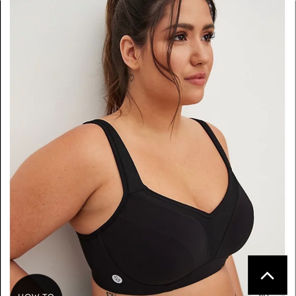 Torrid 🖤 BLACK LIGHTLY LINED UNDERWIRE SPORTS BRA - NWT